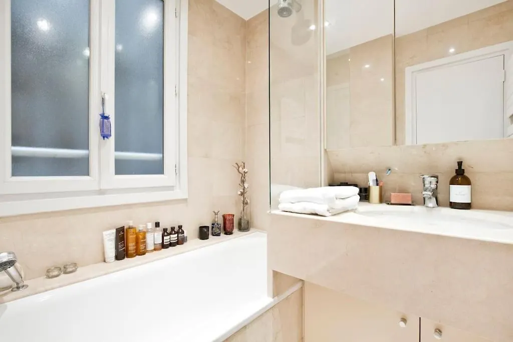 Appartement De Luxe 1 Chambre Tour Eiffel Avec Balcon Paris 0*,