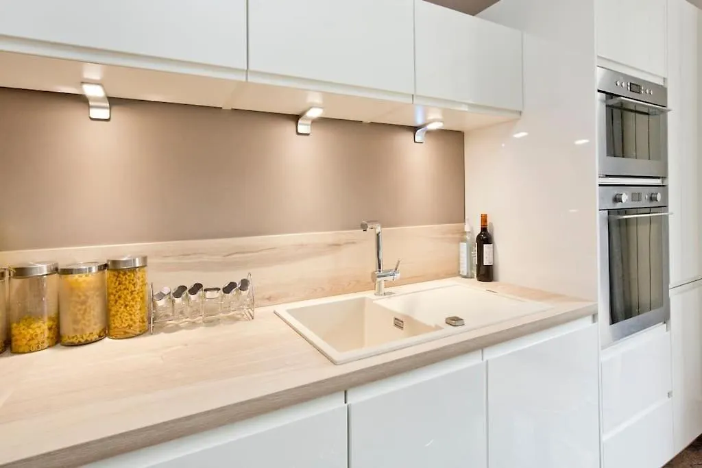Appartement De Luxe 1 Chambre Tour Eiffel Avec Balcon Párizs Apartman